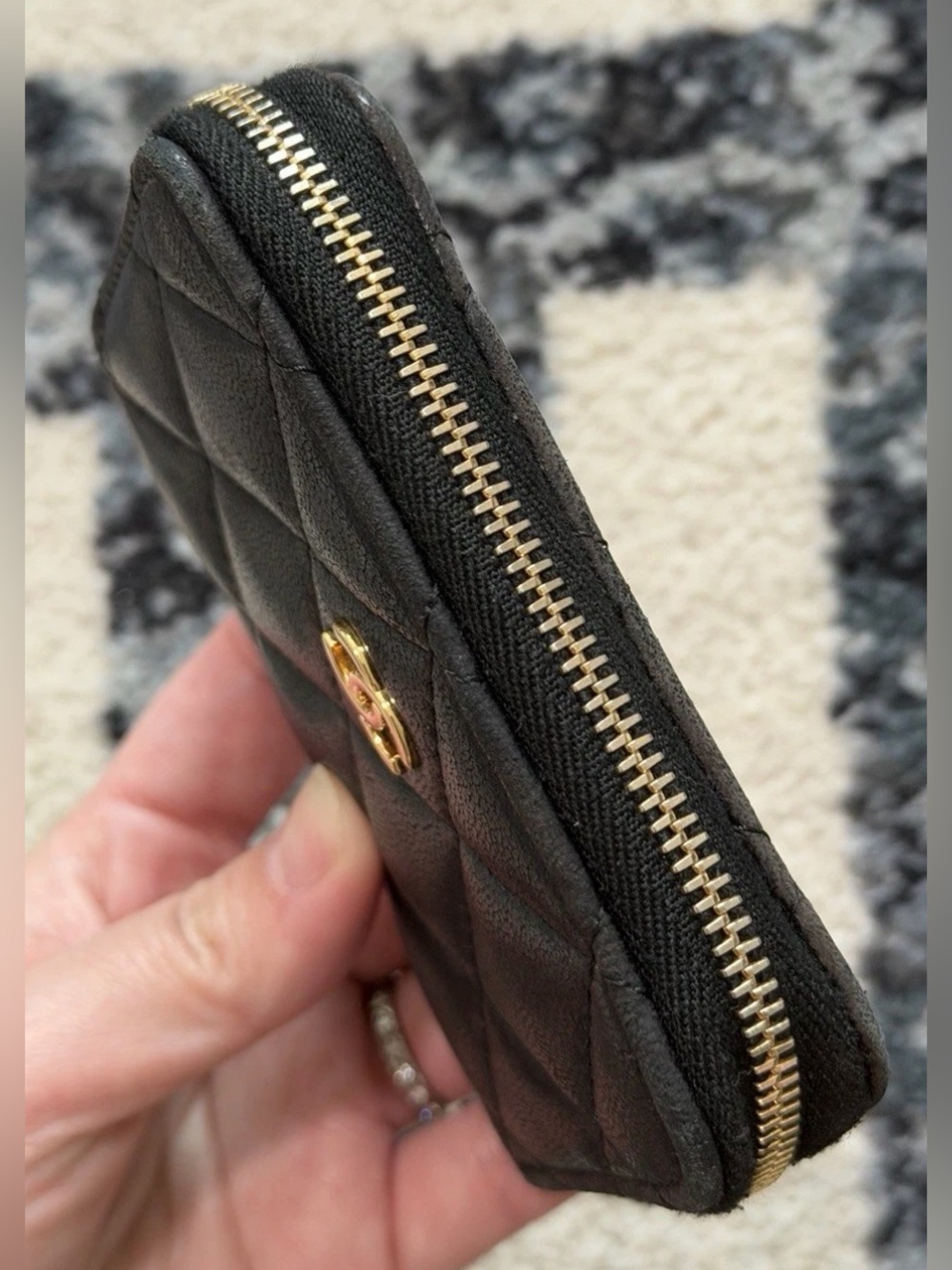 CHANEL Black Quilted Zip-Around Card Wallet with Gold CC - Picture 5 of 15